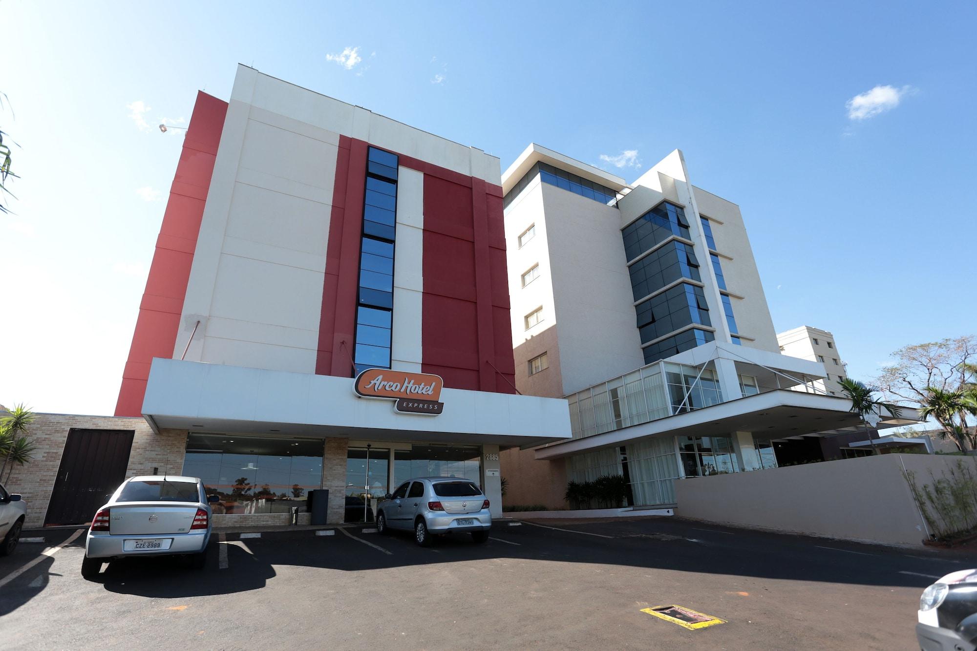 Hotel Ibis Styles Maurílio Biagi