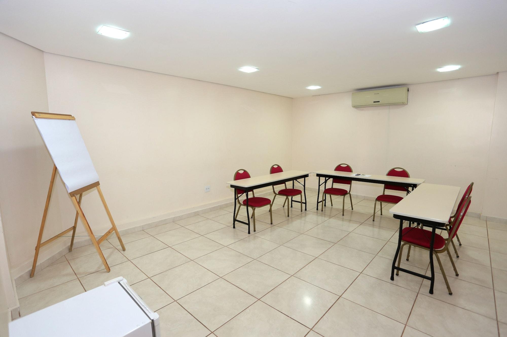 Ibis Styles Maurílio Biagi 3* Ribeirão Preto